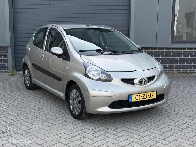 Toyota Aygo 1.0-12V Sport/ O. HISTORIE/ AIRCO/ 5 DEURS/ APK