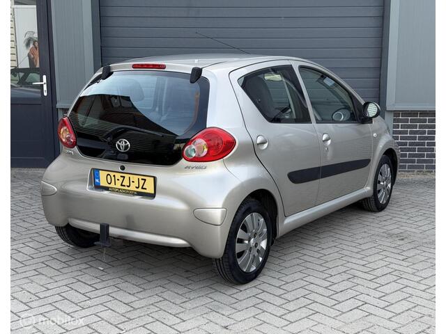 Toyota Aygo 1.0-12V Sport/ O. HISTORIE/ AIRCO/ 5 DEURS/ APK