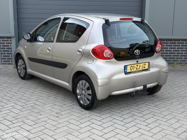 Toyota Aygo 1.0-12V Sport/ O. HISTORIE/ AIRCO/ 5 DEURS/ APK