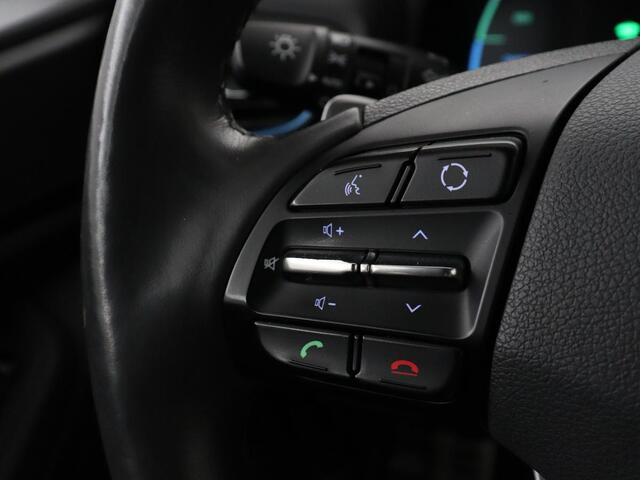 Hyundai Ioniq 1.6 GDi PHEV Premium | Stoelventilatie | Leder | Camera | Carplay | Infinity Sound | Climate control | Stoelverwarming | Bi-Xenon | Adaptive cru
