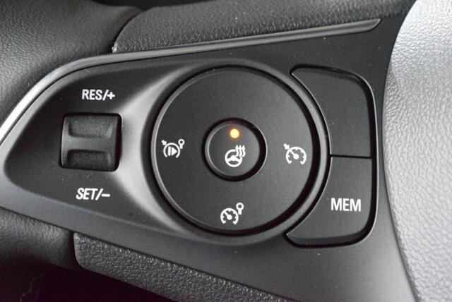 Opel Mokka Mokka-e Elegance 50-kWh | SOH 99,8% | NAVIGATIE 10 SCHERM | WINTER PAKKET |