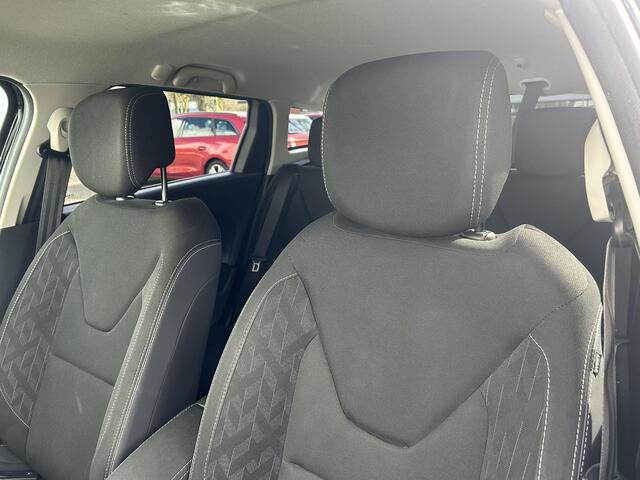 Renault Clio Estate 0.9 Limited / Navigatie / Lichtmetalen Velgen / 1e Eigenaar / Dealer Onderhouden / Parkeersensoren / Cruise Control / Airco / Trekhaak /