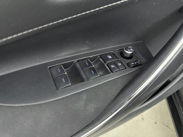 Toyota Corolla Touring Sports 2.0 Hybrid Style | PDC | Blind Spot | Stuur / Stoelverwarming | RES CBE t/m maandag 8 juni