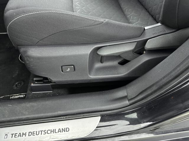 Toyota Corolla Touring Sports 2.0 Hybrid Style | PDC | Blind Spot | Stuur / Stoelverwarming | RES CBE t/m maandag 8 juni