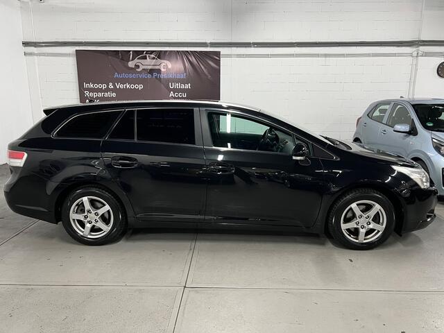 Toyota Avensis Wagon 1.8 VVTi Dynamic NAVIGATIE / LM VELGEN