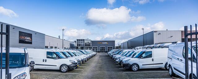 Ford Transit CONNECT 1.5 EcoBlue Automaat L2 Trend Navigatie Airco Parkeersensoren Cruise Control Camera