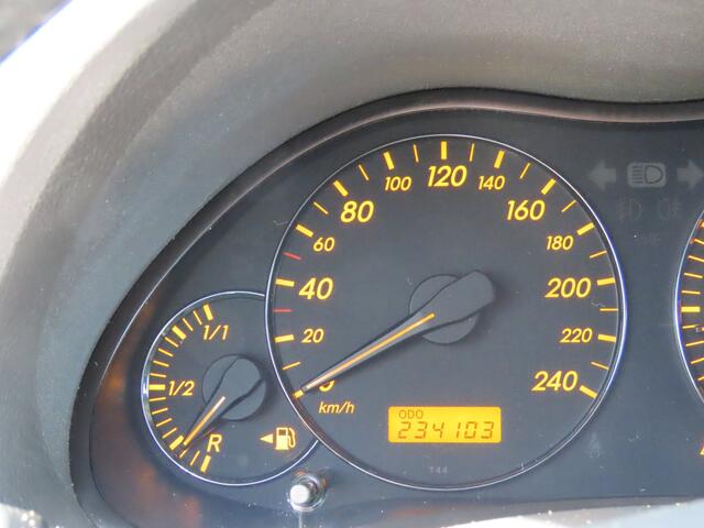 Toyota Avensis Wagon 1.8 VVTi Luna Zeer nette auto Rijdt perfect  Trekhaak 