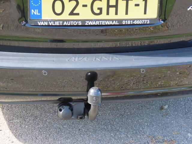 Toyota Avensis Wagon 1.8 VVTi Luna Zeer nette auto Rijdt perfect  Trekhaak 