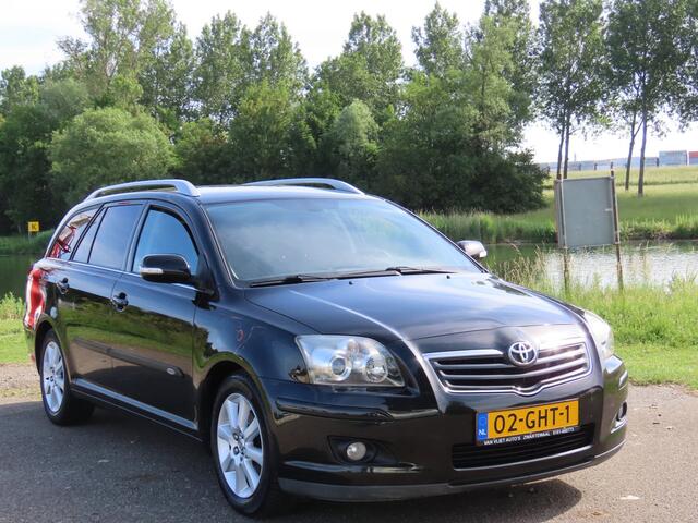 Toyota Avensis Wagon 1.8 VVTi Luna Zeer nette auto Rijdt perfect  Trekhaak 