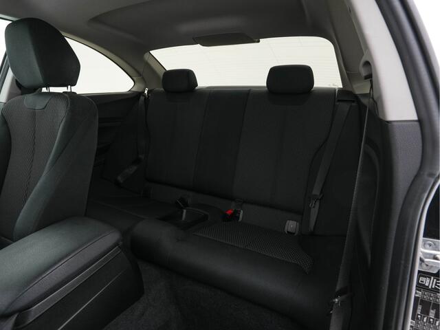 BMW 2-Serie Coup� 218d Executive Aut. XENON | NAVI-FULLMAP | SPORTSEATS | PRIVACY-GLASS | ECC | PDC | CRUISE | 17''ALU