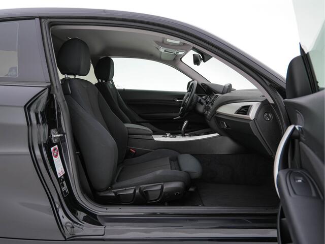BMW 2-Serie Coup� 218d Executive Aut. XENON | NAVI-FULLMAP | SPORTSEATS | PRIVACY-GLASS | ECC | PDC | CRUISE | 17''ALU