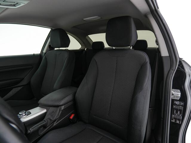 BMW 2-Serie Coup� 218d Executive Aut. XENON | NAVI-FULLMAP | SPORTSEATS | PRIVACY-GLASS | ECC | PDC | CRUISE | 17''ALU