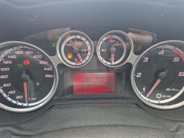 Alfa Romeo Mito 1.3 JTDm ECO Essential Leer, Navi, Panoramadak