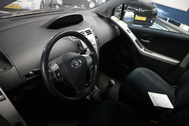 Toyota Yaris 1.3 VVTi Luna / NAP / ODH HISTORIE / AIRCO / TOP DEAL   