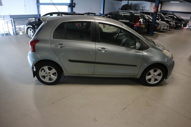 Toyota Yaris 1.3 VVTi Luna / NAP / ODH HISTORIE / AIRCO / TOP DEAL   