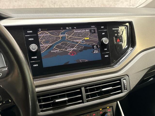 Volkswagen Polo 1.0 TSI Sportline APPLE CARPLAY, GROOT NAVI, CLIMATE, STOELVERWARMING, SPORTSTOELEN, CRUISE, PARKEERSENSOREN, LM VELGEN, E APK, STAAT