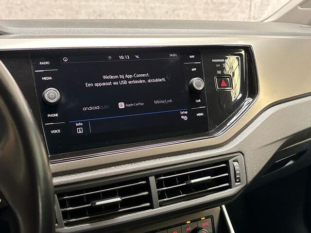 Volkswagen Polo 1.0 TSI Sportline APPLE CARPLAY, GROOT NAVI, CLIMATE, STOELVERWARMING, SPORTSTOELEN, CRUISE, PARKEERSENSOREN, LM VELGEN, E APK, STAAT