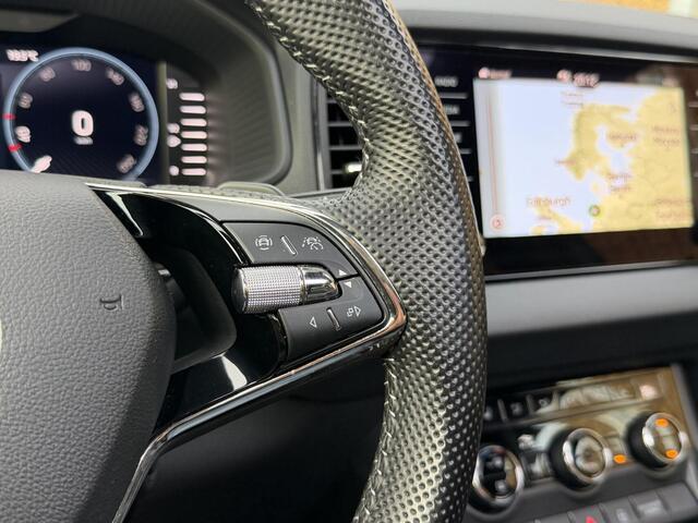 Skoda Karoq 1.5 TSI ACT Sportline Business Automaat Panoramadak | Trekhaak uitklapbaar | Adaptieve cruise control | Stoelverwarming | Climate control | LED 