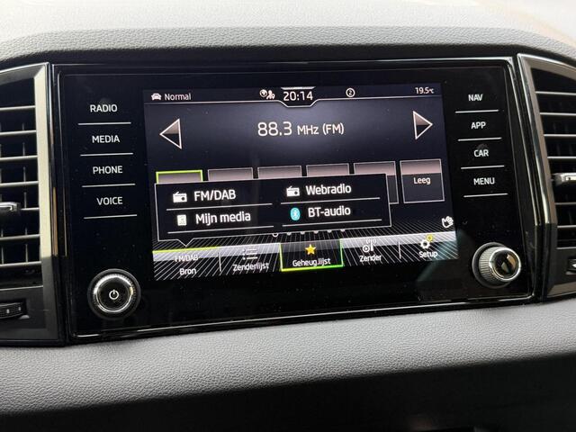 Skoda Karoq 1.5 TSI ACT Sportline Business Automaat Panoramadak | Trekhaak uitklapbaar | Adaptieve cruise control | Stoelverwarming | Climate control | LED 