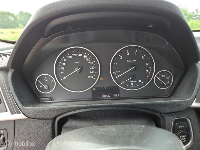 BMW 3-Serie 320i Upgrade Edition Automaat ZEER SCHERPE PRIJS