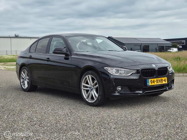 BMW 3-Serie 320i Upgrade Edition Automaat ZEER SCHERPE PRIJS