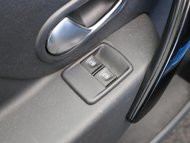 Dacia Sandero 90pk TCe SL Stepway | Trekhaak | Climate control | Achteruitrijcamera | Navigatie |