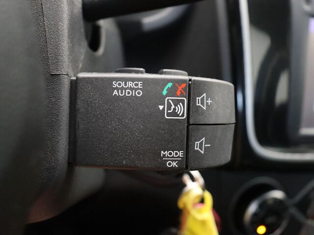 Dacia Sandero 90pk TCe SL Stepway | Trekhaak | Climate control | Achteruitrijcamera | Navigatie |