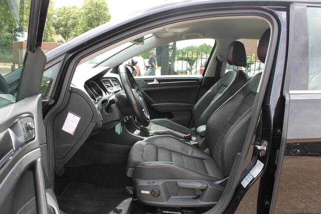 Volkswagen Golf Variant 1.2 TSI Business Edition Clima Navi Camera Cruise