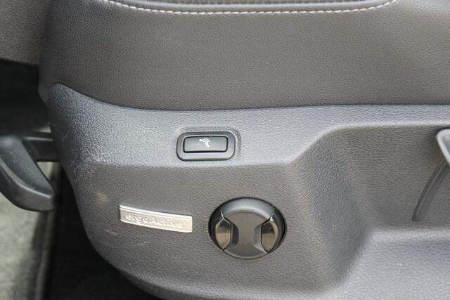 Volkswagen Golf Variant 1.2 TSI Business Edition Clima Navi Camera Cruise