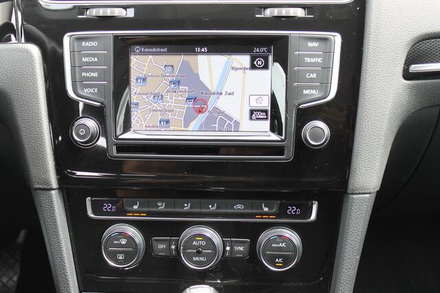 Volkswagen Golf Variant 1.2 TSI Business Edition Clima Navi Camera Cruise