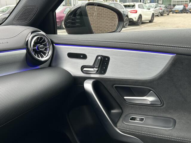 Mercedes-Benz A-Klasse 180 AMG EDITION | Panoramadak | Memory |