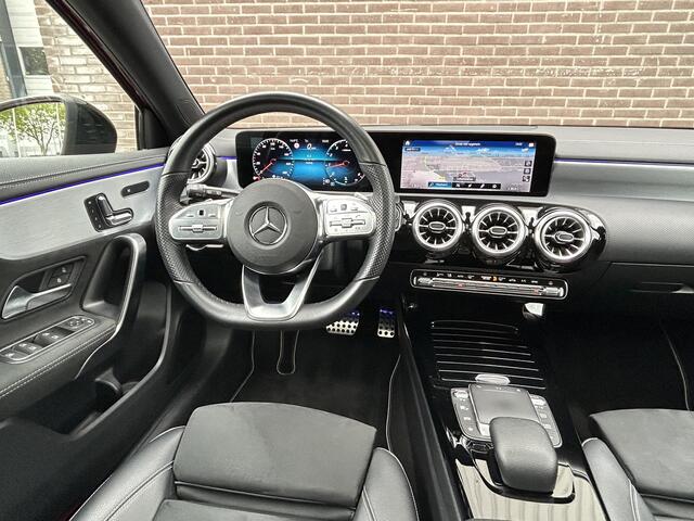 Mercedes-Benz A-Klasse 180 AMG EDITION | Panoramadak | Memory |