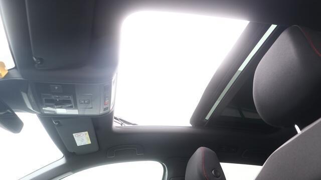 Volkswagen T-ROC 1.5 TSI 150pk Sport Business R / Trekhaak / Panoramadak / Navigatie / Camera