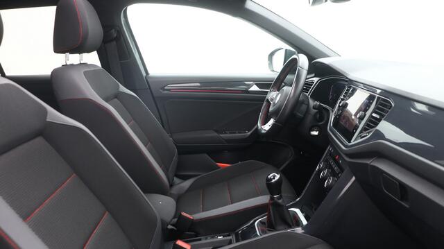 Volkswagen T-ROC 1.5 TSI 150pk Sport Business R / Trekhaak / Panoramadak / Navigatie / Camera