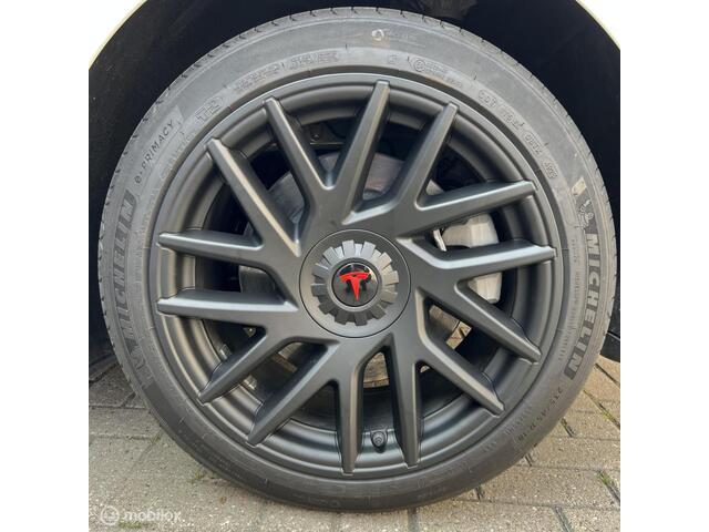 Tesla Model 3 Standard Range HIGHLAND + MMX PACK