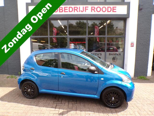Toyota Aygo 1.0-12V 5-Drs Black & Bleu AIRCO,GOED ONDERHOUDEN