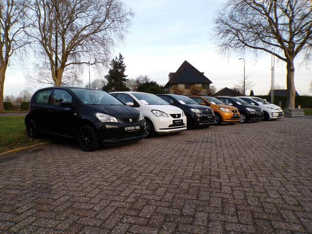 Toyota Aygo 1.0-12V 5-Drs Black & Bleu AIRCO,GOED ONDERHOUDEN