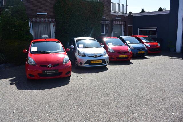 Toyota Aygo 1.0-12V 5-Drs Black & Bleu AIRCO,GOED ONDERHOUDEN