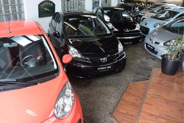 Toyota Aygo 1.0-12V 5-Drs Black & Bleu AIRCO,GOED ONDERHOUDEN