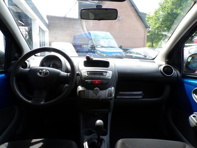 Toyota Aygo 1.0-12V 5-Drs Black & Bleu AIRCO,GOED ONDERHOUDEN