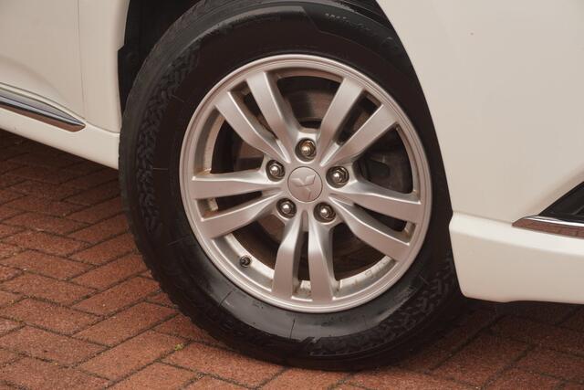 Mitsubishi Outlander 2.4 PHEV Pure+Apple-care-Play+camera+stoel-verw+Parel-White = SUPER 