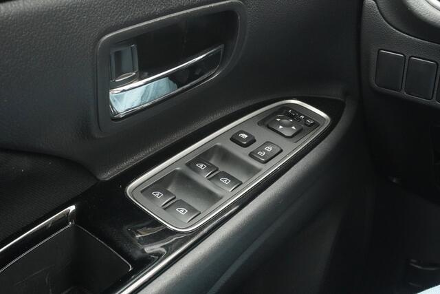 Mitsubishi Outlander 2.4 PHEV Pure+Apple-care-Play+camera+stoel-verw+Parel-White = SUPER 