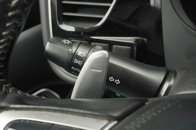 Mitsubishi Outlander 2.4 PHEV Pure+Apple-care-Play+camera+stoel-verw+Parel-White = SUPER 