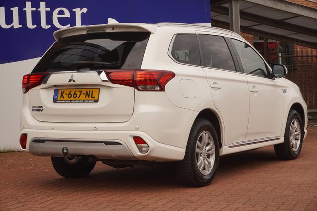 Mitsubishi Outlander 2.4 PHEV Pure+Apple-care-Play+camera+stoel-verw+Parel-White = SUPER 