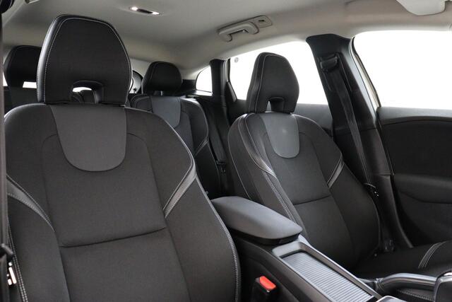 Volvo V40 T2 AUT. NORDIC+ -CRUISE|ADAP.LED|STOELVERW.|STANDKACHEL|NAVI|PDC|VERW.VOORRUIT|16