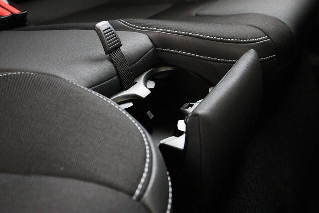 Volvo V40 T2 AUT. NORDIC+ -CRUISE|ADAP.LED|STOELVERW.|STANDKACHEL|NAVI|PDC|VERW.VOORRUIT|16