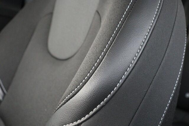 Volvo V40 T2 AUT. NORDIC+ -CRUISE|ADAP.LED|STOELVERW.|STANDKACHEL|NAVI|PDC|VERW.VOORRUIT|16