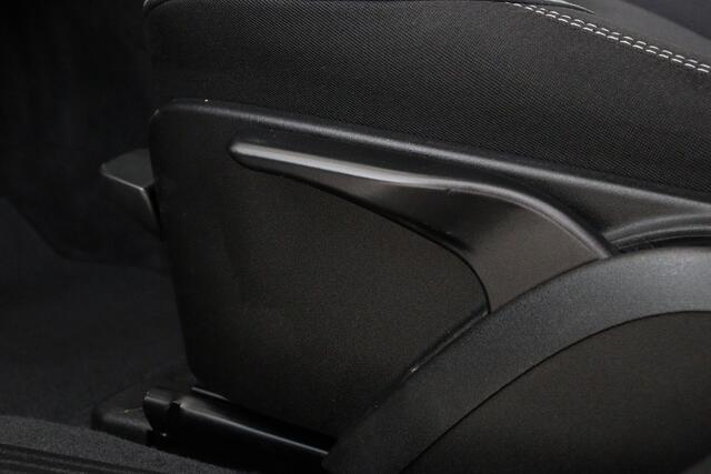 Volvo V40 T2 AUT. NORDIC+ -CRUISE|ADAP.LED|STOELVERW.|STANDKACHEL|NAVI|PDC|VERW.VOORRUIT|16