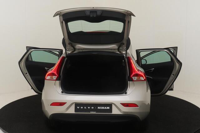 Volvo V40 T2 AUT. NORDIC+ -CRUISE|ADAP.LED|STOELVERW.|STANDKACHEL|NAVI|PDC|VERW.VOORRUIT|16