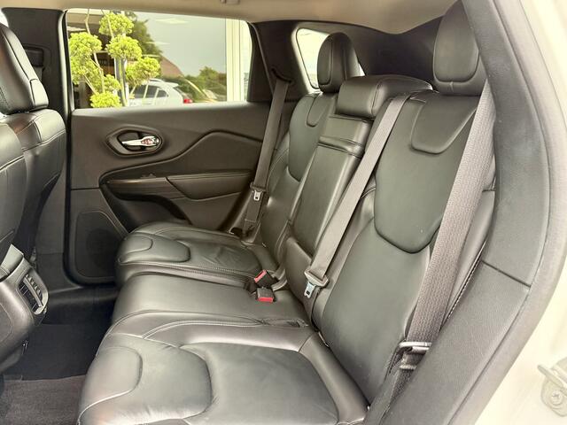Jeep Cherokee limited 2.4 Limited 188pk |188 pk | Leder | Camera | Apple CarPlay | Trekhaak | Climate | Keyless